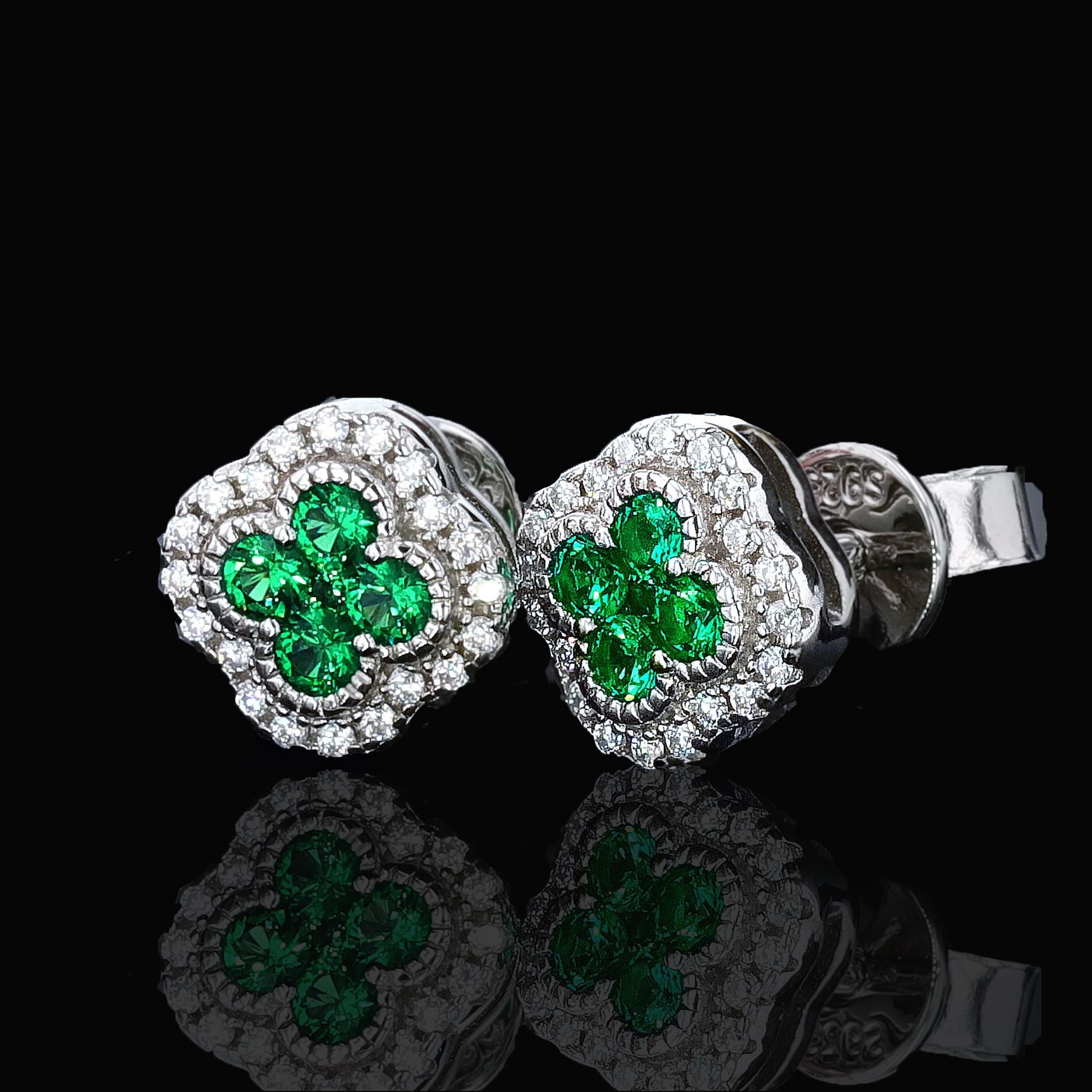 Emerald Clover Earrings in Sterling Silver